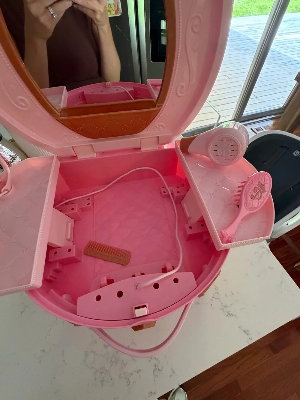 Disney Princess Style Collection Light up & style portable vanity